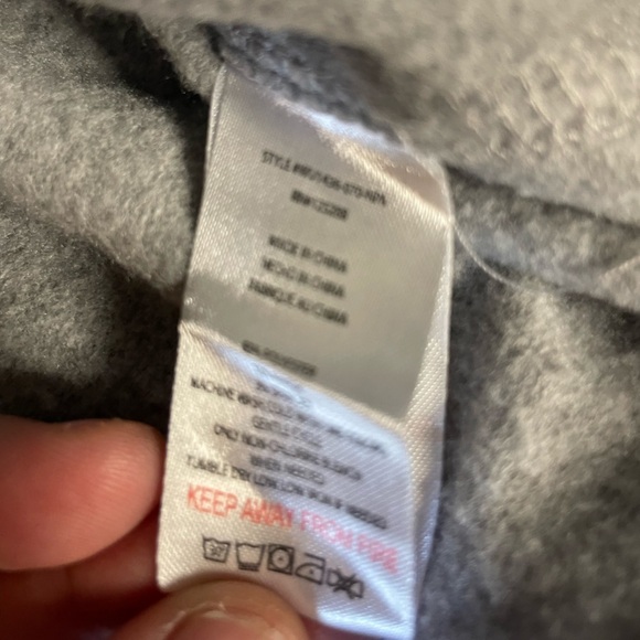 Rae Dunn Hot Mess pullover crewneck soft sweate - Picture 4 of 5